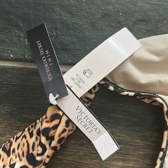 Bottom only 💖Victoria’s Secret Bikini - Picture 8 of 9